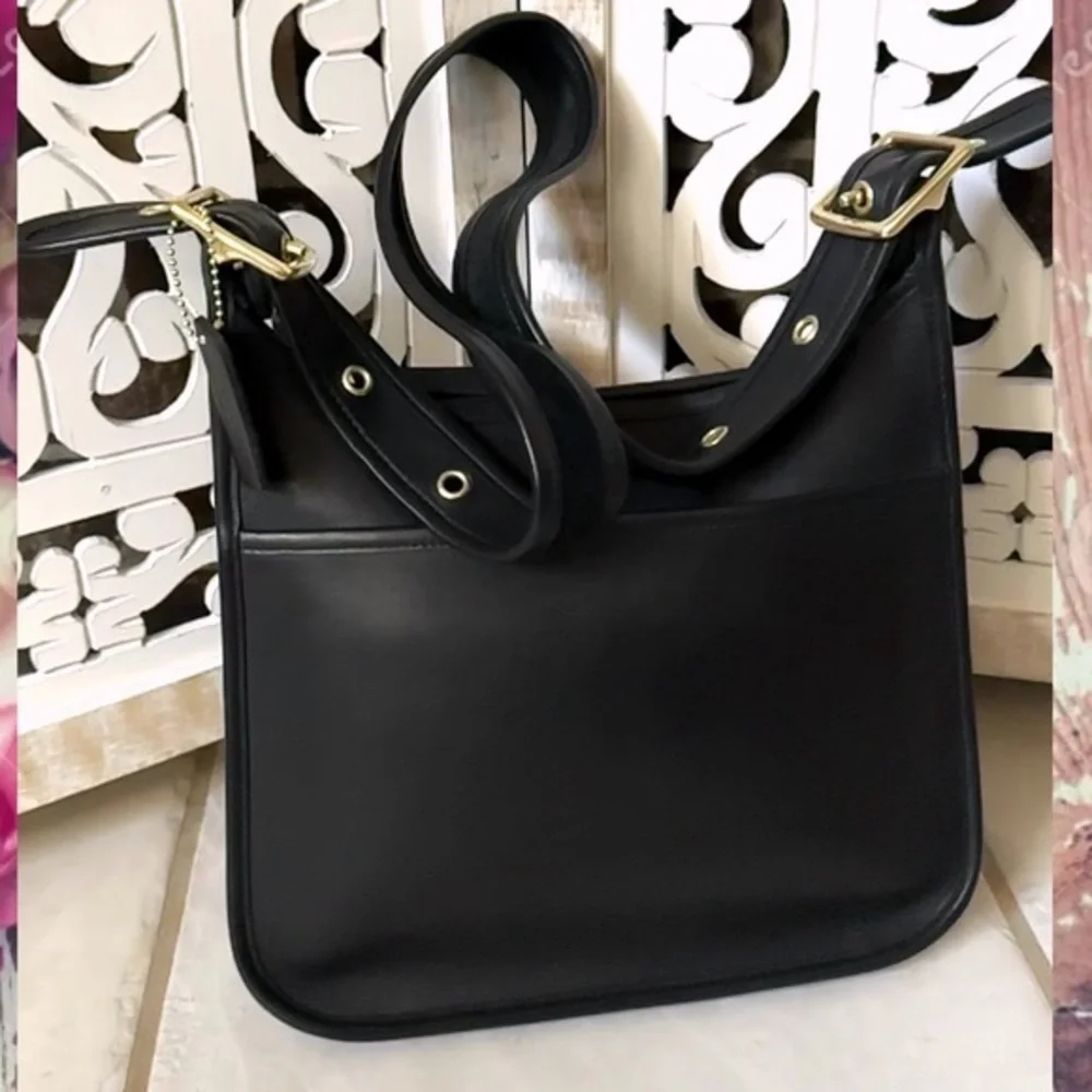 VINTAGE COACH LEGACY ZIP BLACK CROSSBODY BAG 9966